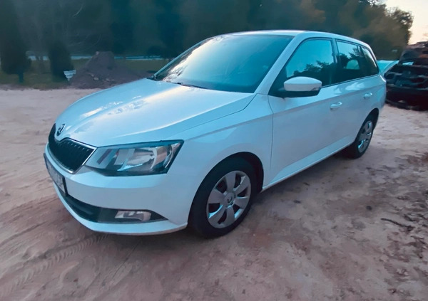 Skoda Fabia cena 27500 przebieg: 255000, rok produkcji 2017 z Sławków małe 22